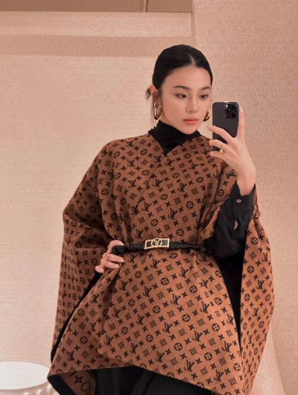 LV cloak E101308